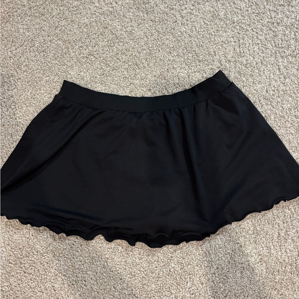 Black swim skirt